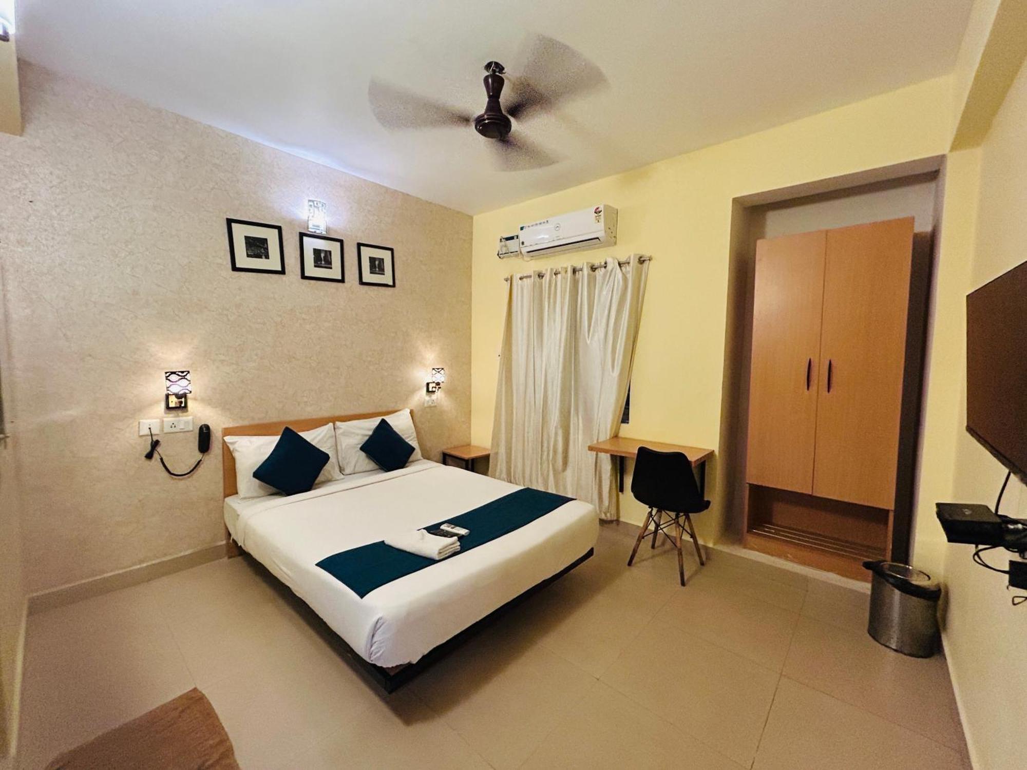 Crayons Hotel Chennai Exterior foto